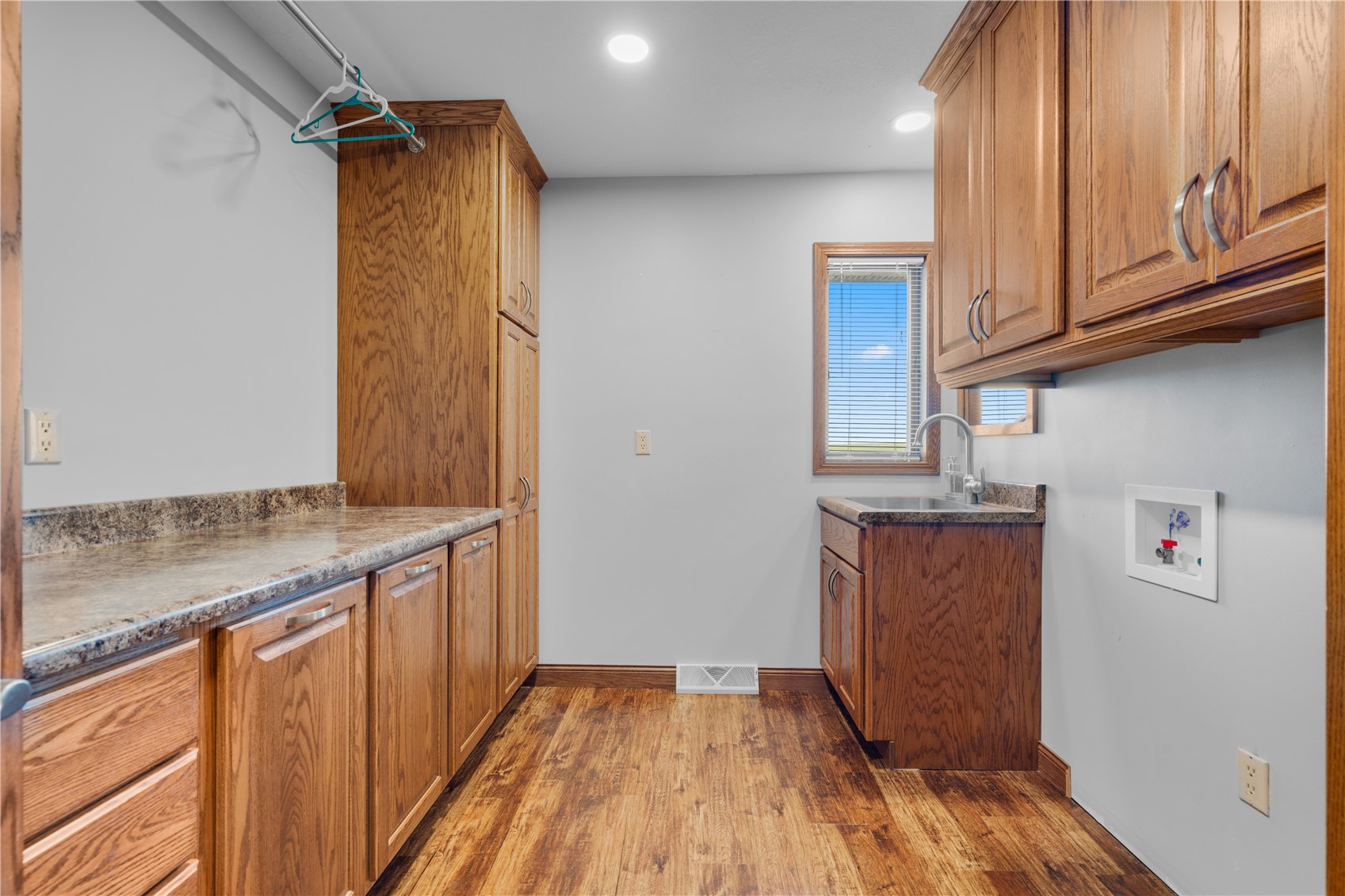 1693 265th Avenue Earlville IA 52041