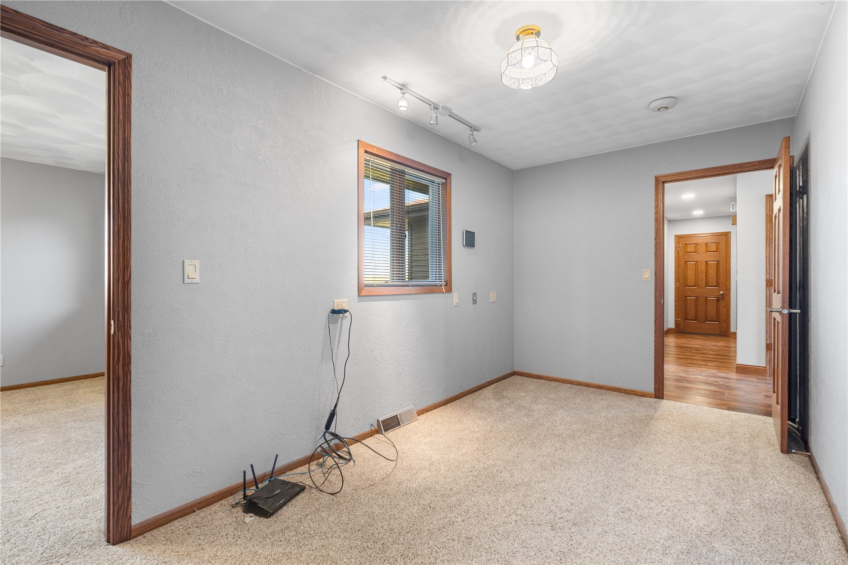 1693 265th Avenue Earlville IA 52041