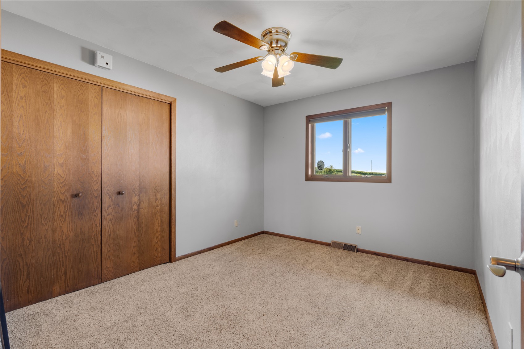 1693 265th Avenue Earlville IA 52041