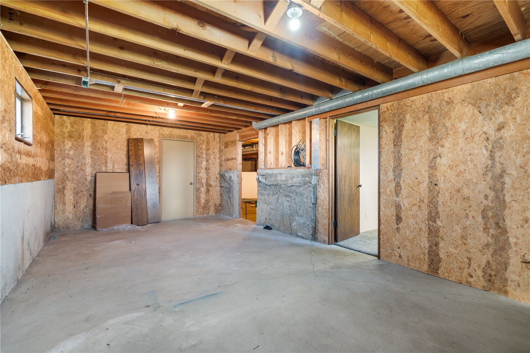 1693 265th Avenue Earlville IA 52041