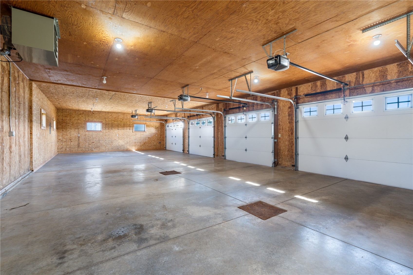 1693 265th Avenue Earlville IA 52041