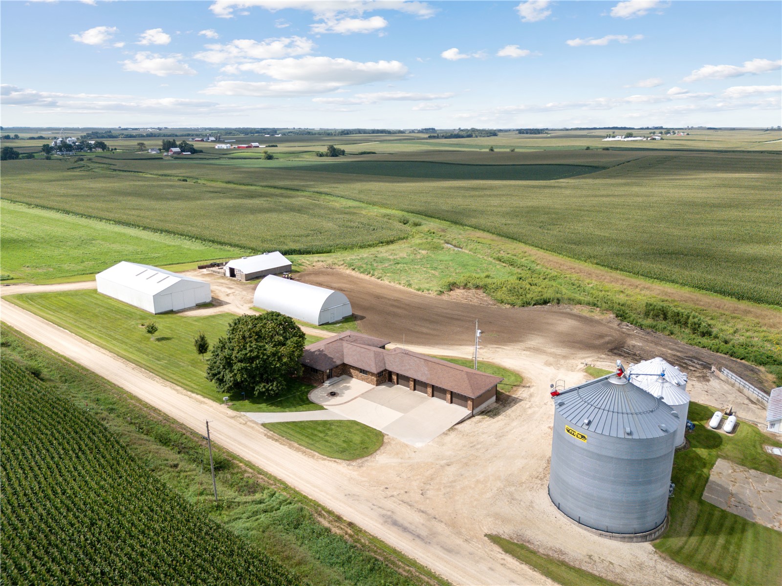 1693 265th Avenue Earlville IA 52041