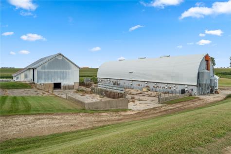 1693 265th Avenue Earlville IA 52041