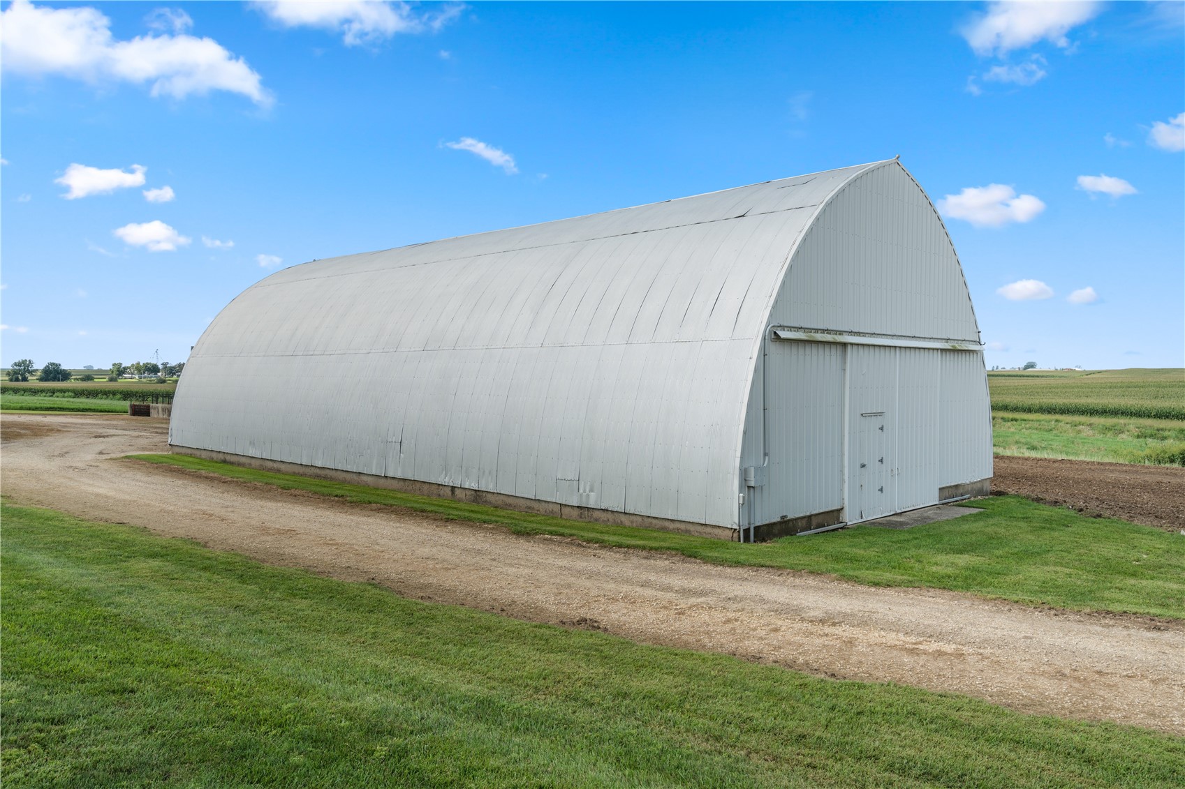 1693 265th Avenue Earlville IA 52041
