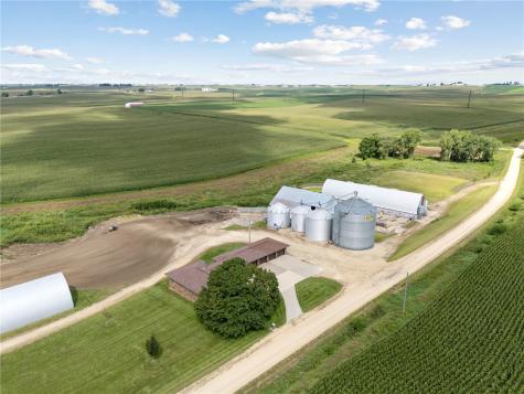1693 265th Avenue Earlville IA 52041