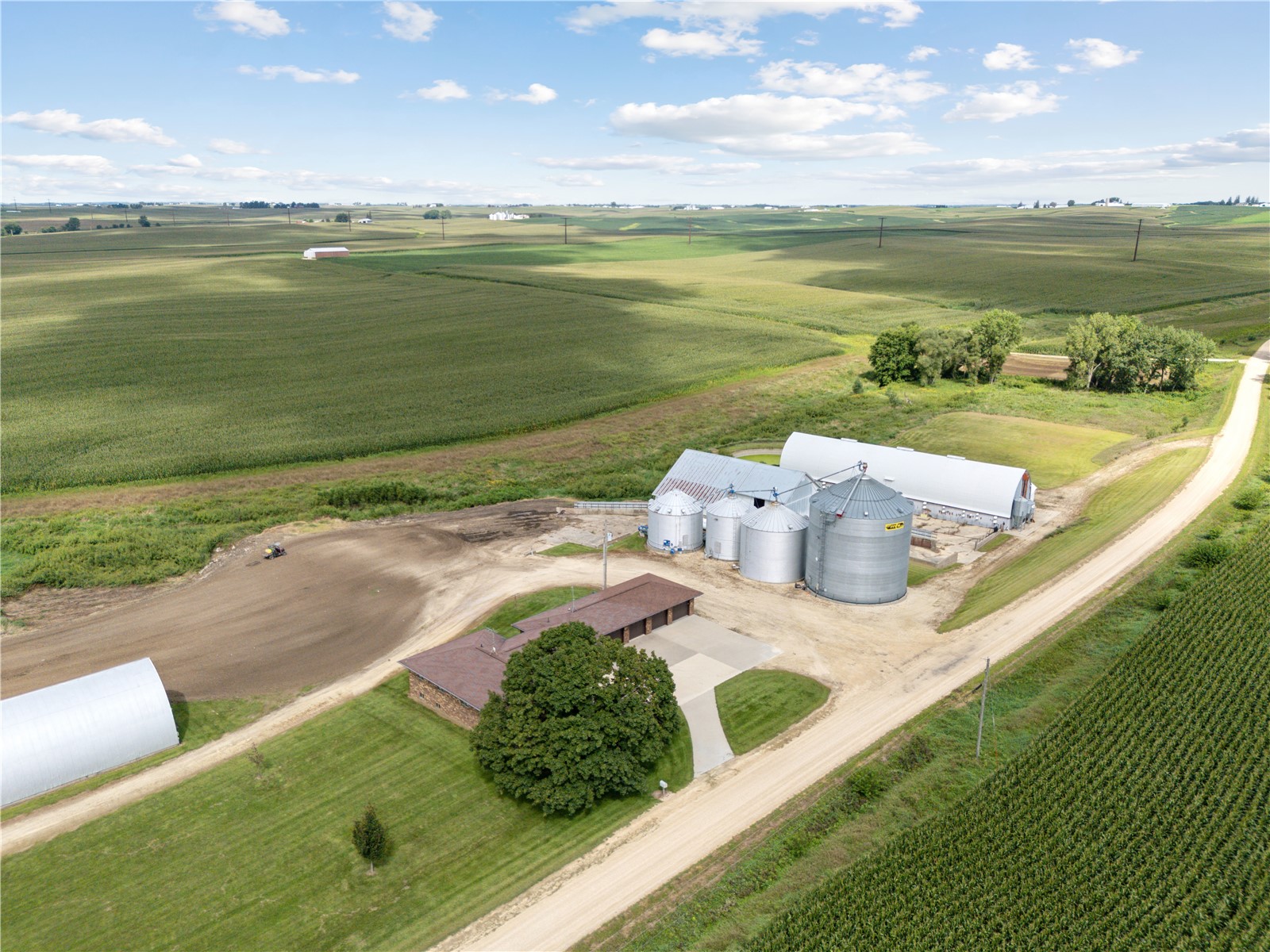 1693 265th Avenue Earlville IA 52041