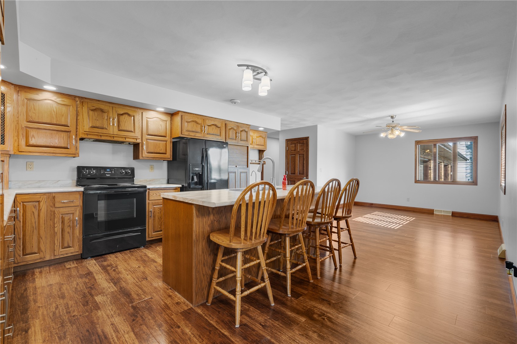 1693 265th Avenue Earlville IA 52041
