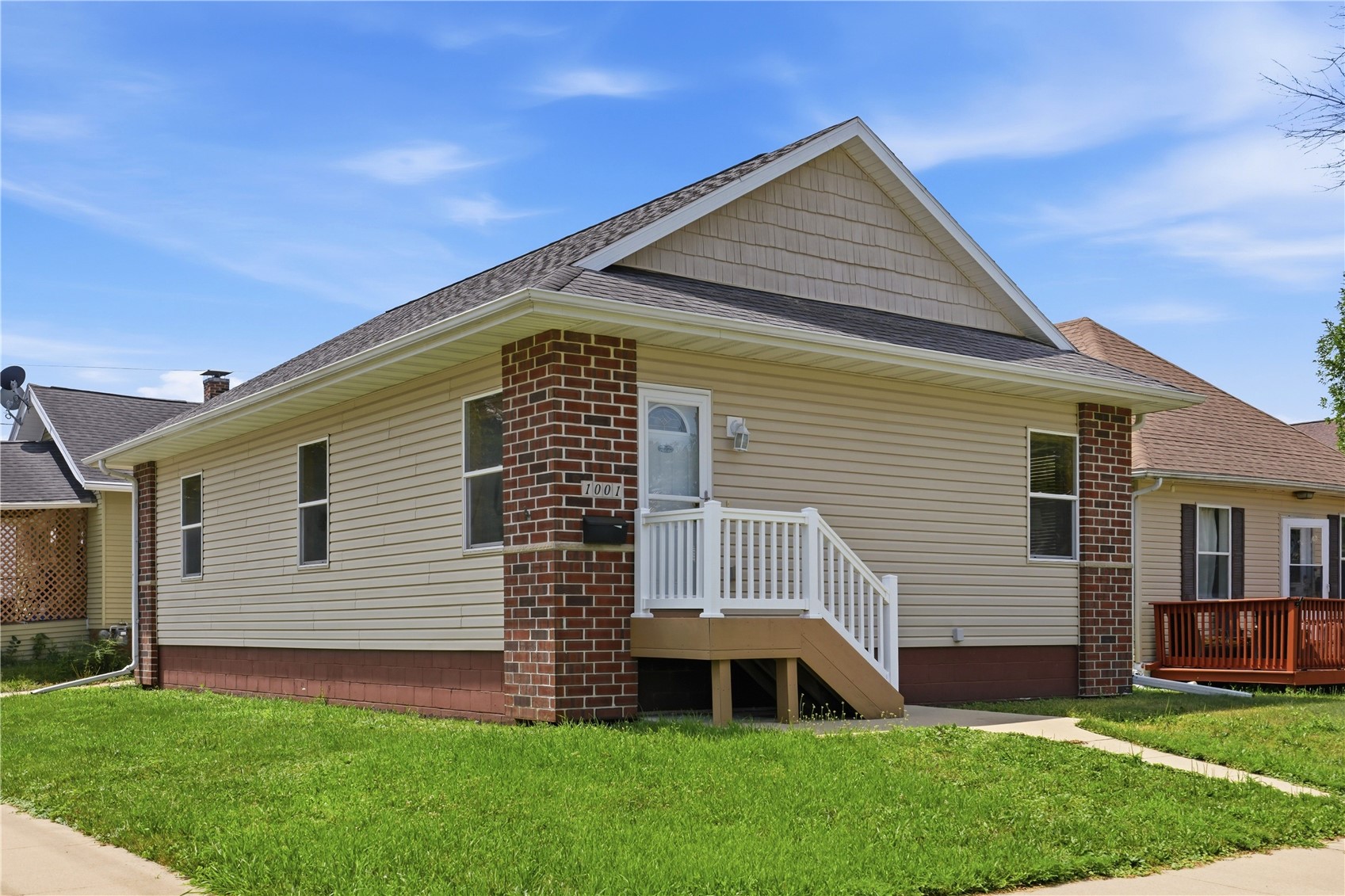 1001 H NW Cedar Rapids IA 52405