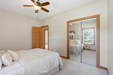 1001 H NW Cedar Rapids IA 52405