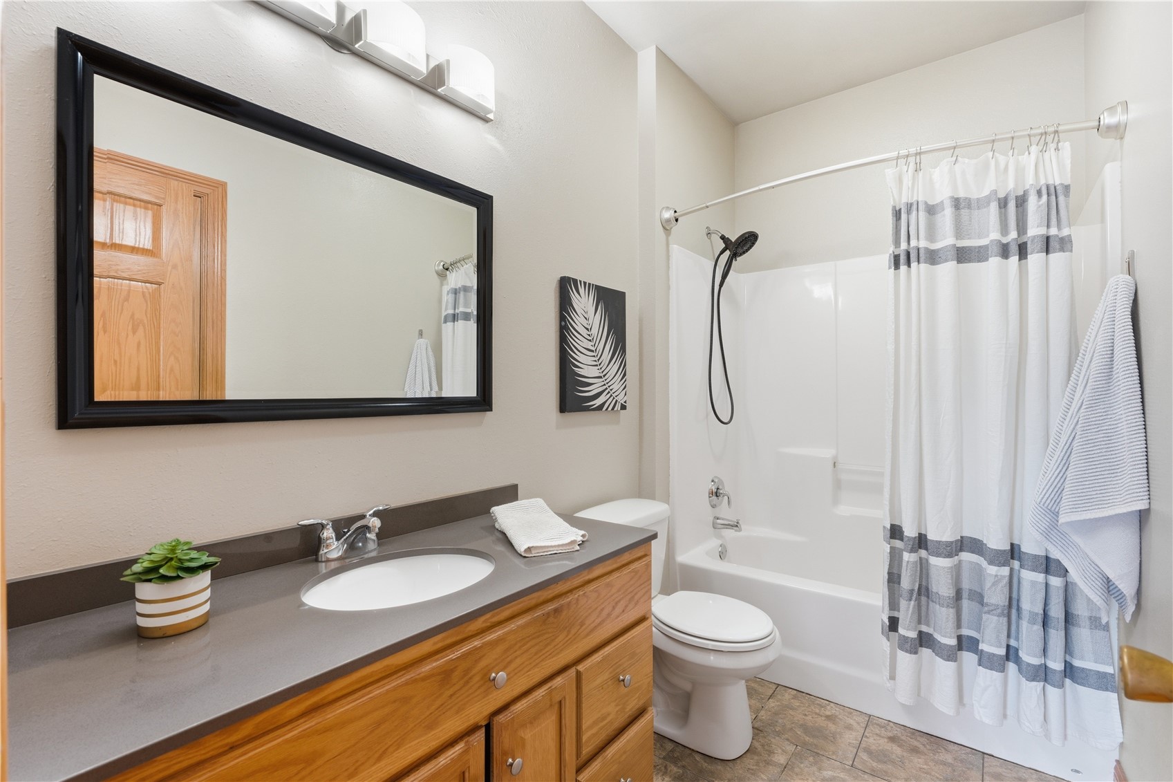 1001 H NW Cedar Rapids IA 52405