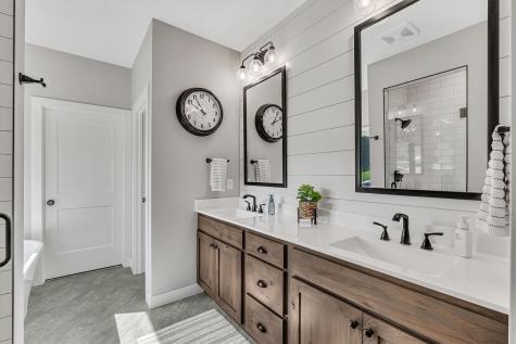 2908 Diamond Mil Circle Coralville IA 52241