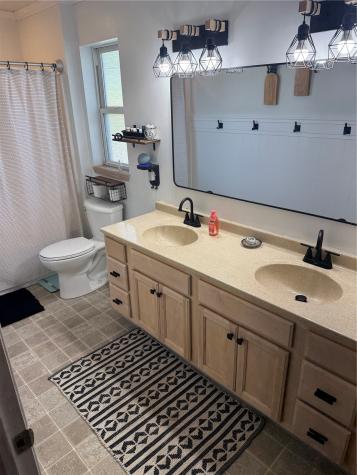 221 Orchard Street SW Swisher IA 52338