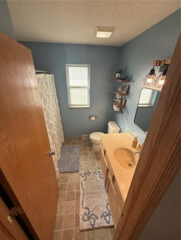 221 Orchard Street SW Swisher IA 52338