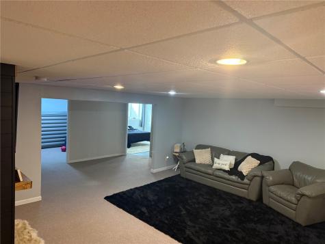 221 Orchard Street SW Swisher IA 52338