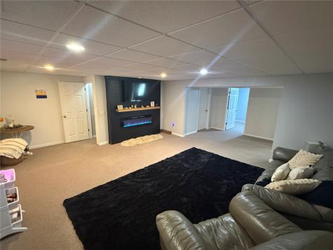 221 Orchard Street SW Swisher IA 52338