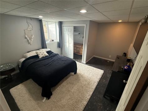 221 Orchard Street SW Swisher IA 52338