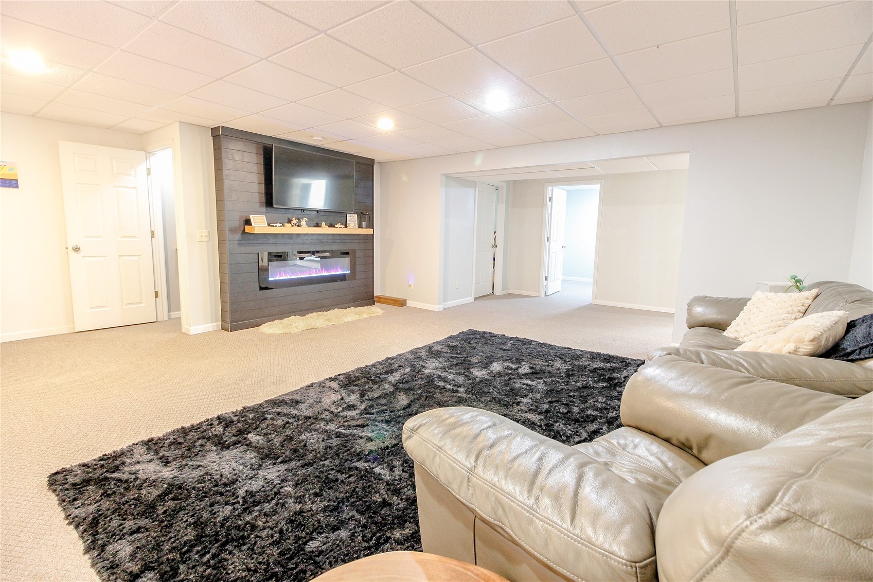 221 Orchard Street SW Swisher IA 52338