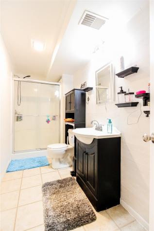 221 Orchard Street SW Swisher IA 52338