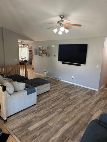 221 Orchard Street SW Swisher IA 52338
