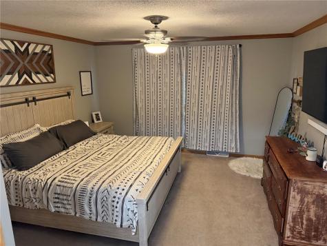 221 Orchard Street SW Swisher IA 52338