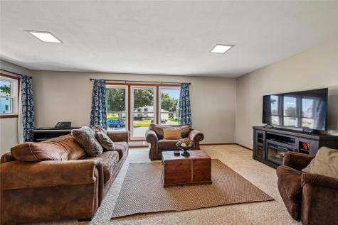 105 2nd Avenue Keystone IA 52249