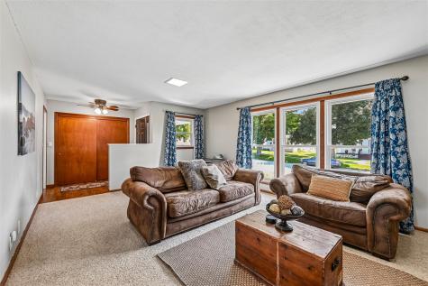 105 2nd Avenue Keystone IA 52249