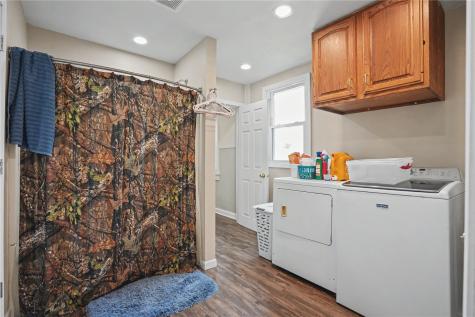 106 3rd Avenue E Coggon IA 52218