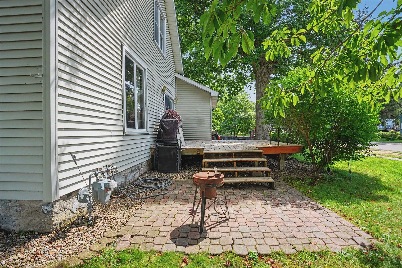 106 3rd Avenue E Coggon IA 52218