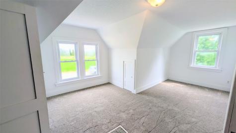 17765 E Main Street IA 52252