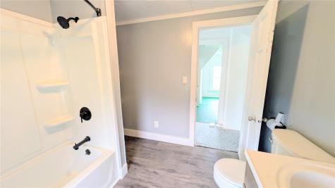 17765 E Main Street IA 52252