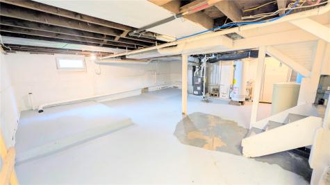 17765 E Main Street IA 52252