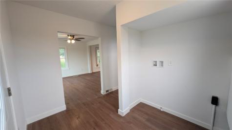 17765 E Main Street IA 52252