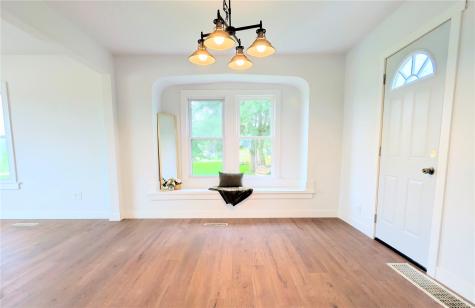 17765 E Main Street IA 52252