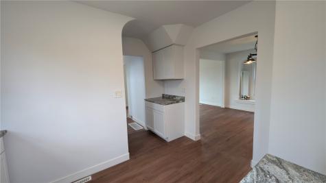 17765 E Main Street IA 52252