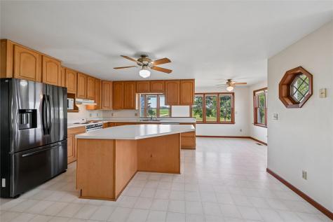 6719 25th Avenue Van Horne IA 52346