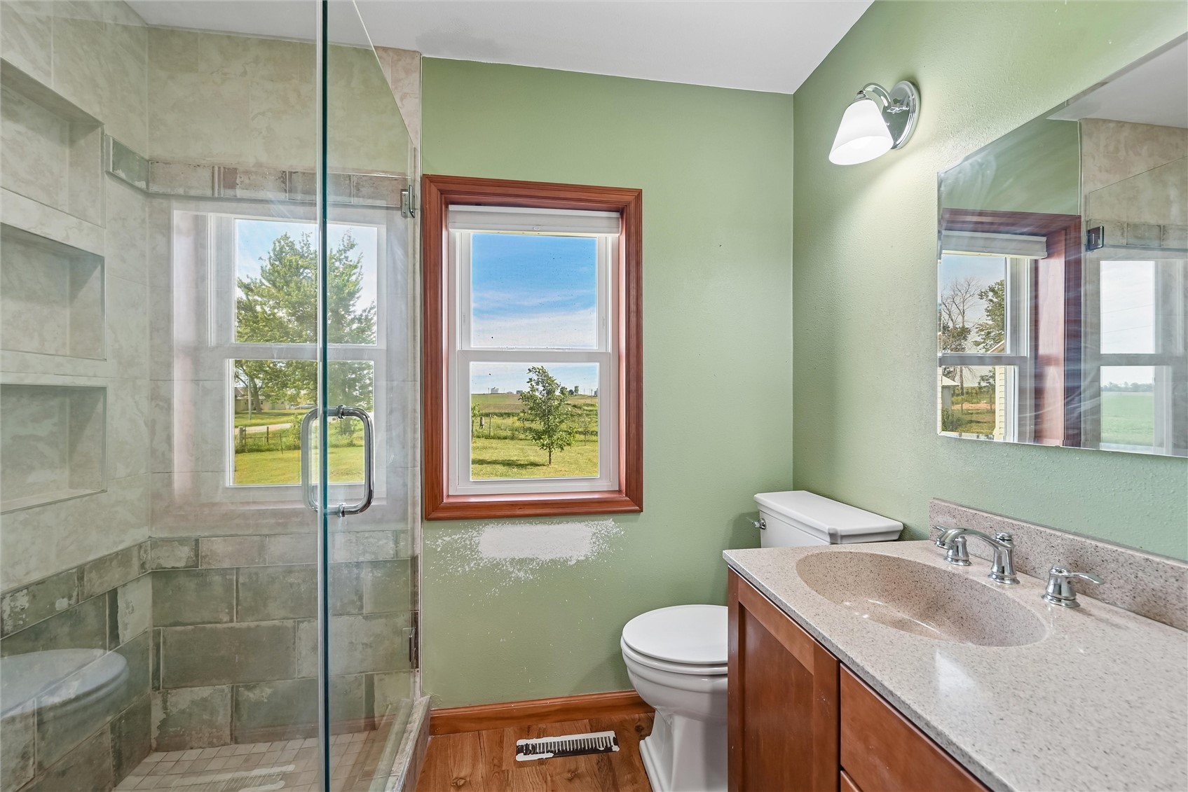 6719 25th Avenue Van Horne IA 52346