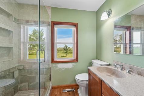 6719 25th Avenue Van Horne IA 52346