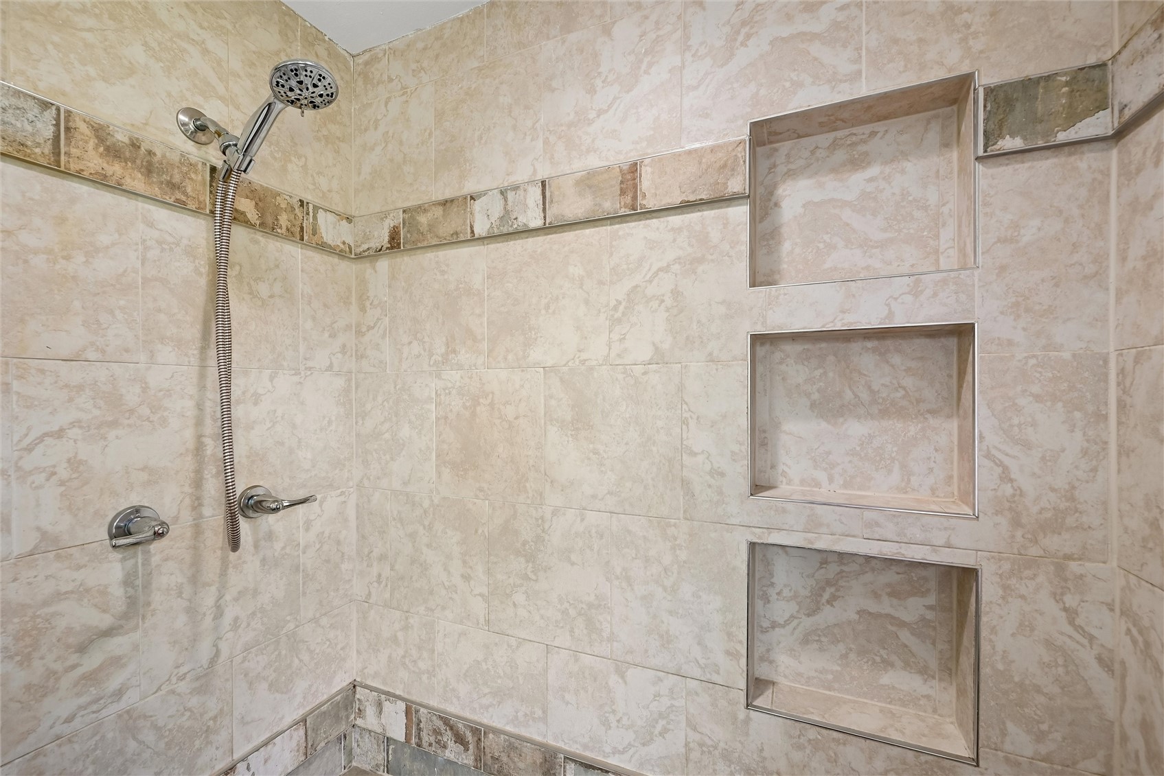 6719 25th Avenue Van Horne IA 52346