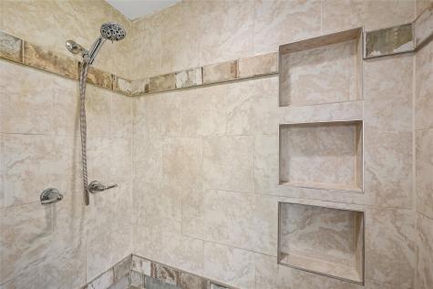 6719 25th Avenue Van Horne IA 52346