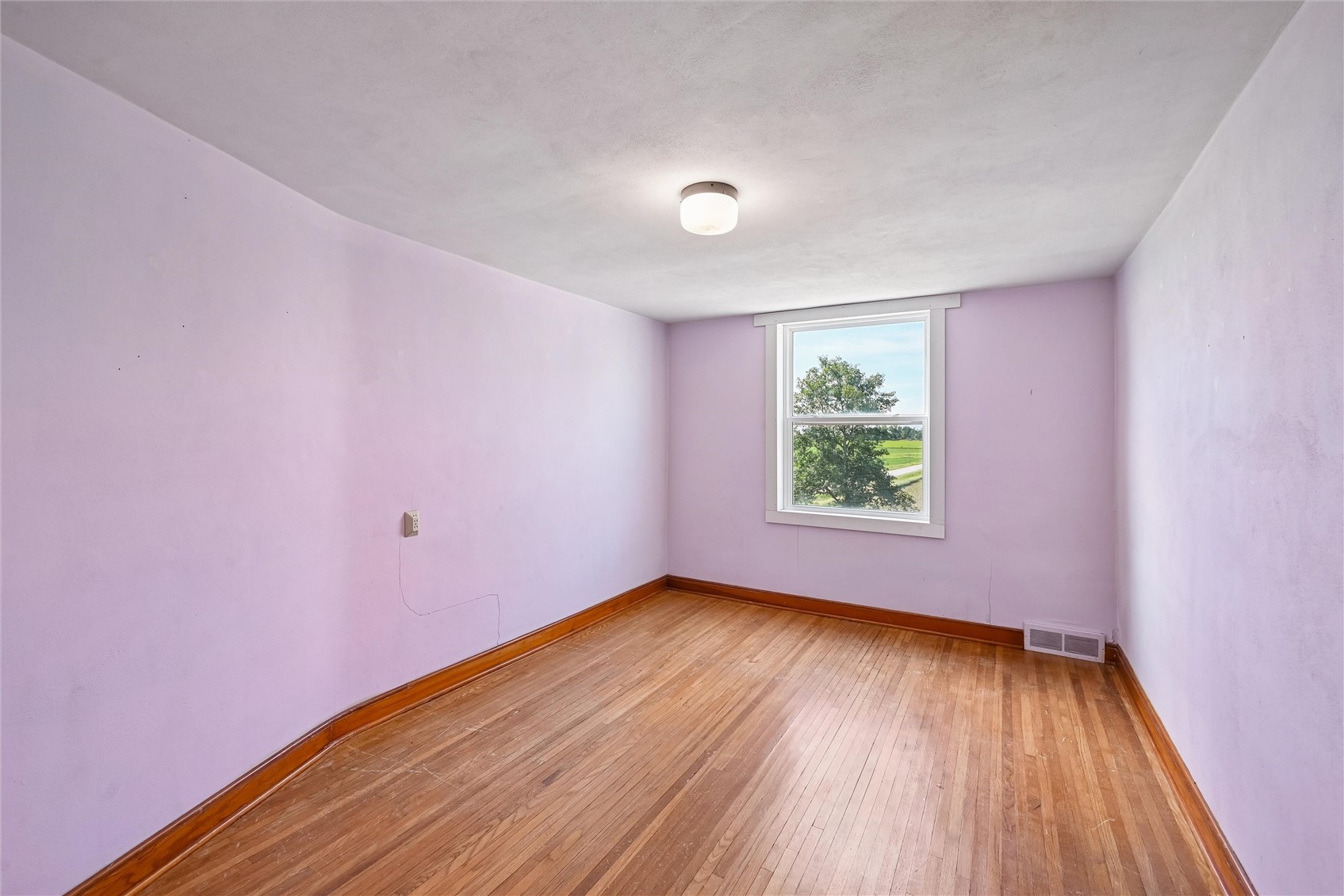 6719 25th Avenue Van Horne IA 52346