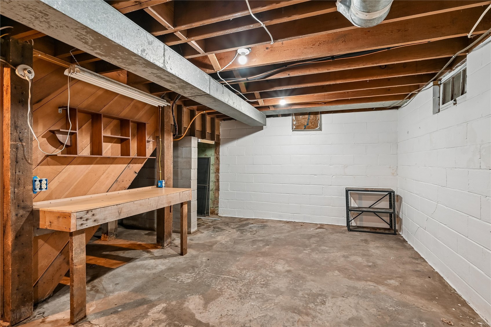 6719 25th Avenue Van Horne IA 52346
