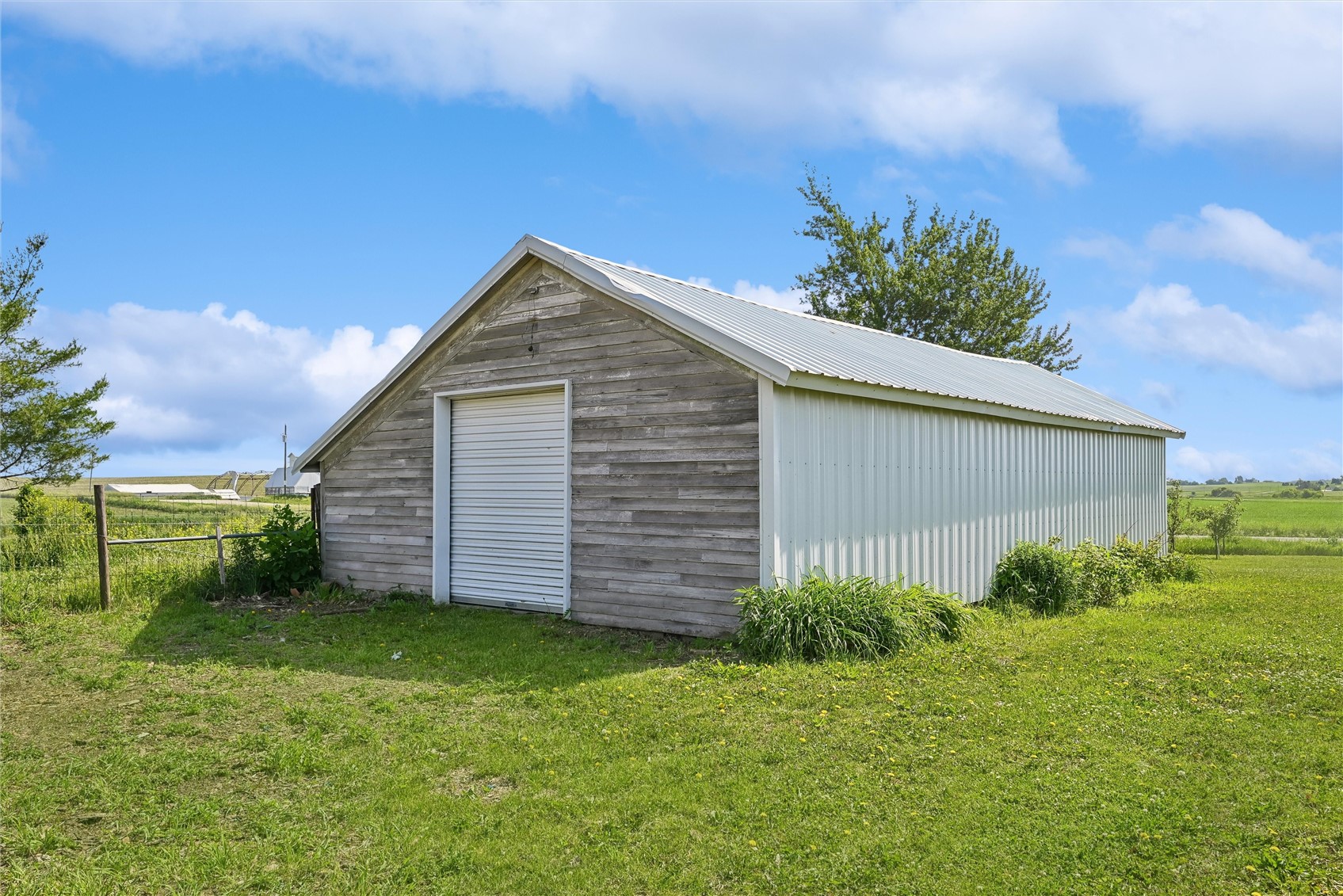 6719 25th Avenue Van Horne IA 52346