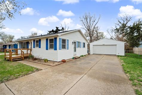 1295 33rd Street NE Cedar Rapids IA 52402