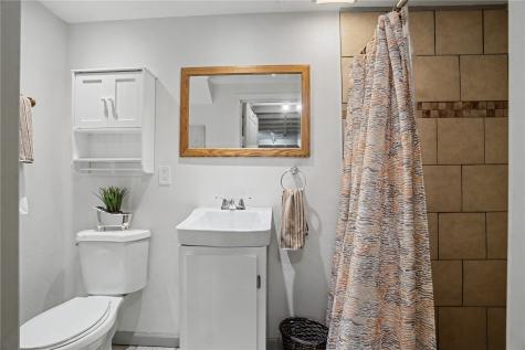 1295 33rd Street NE Cedar Rapids IA 52402