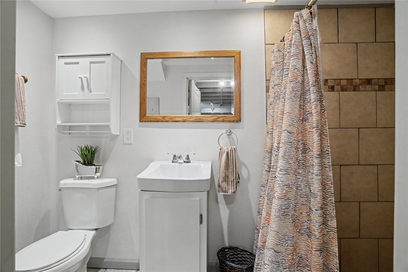 1295 33rd Street NE Cedar Rapids IA 52402
