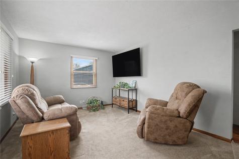 1295 33rd Street NE Cedar Rapids IA 52402