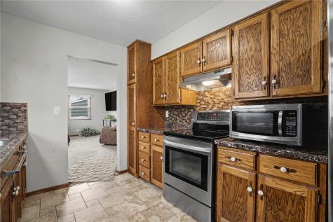 1295 33rd Street NE Cedar Rapids IA 52402