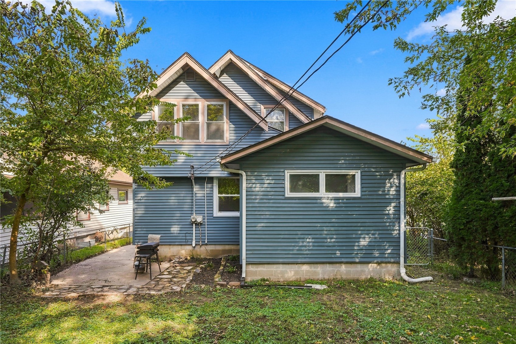 1929 8th Avenue SE Cedar Rapids IA 52403