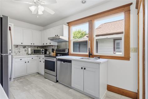 1929 8th Avenue SE Cedar Rapids IA 52403