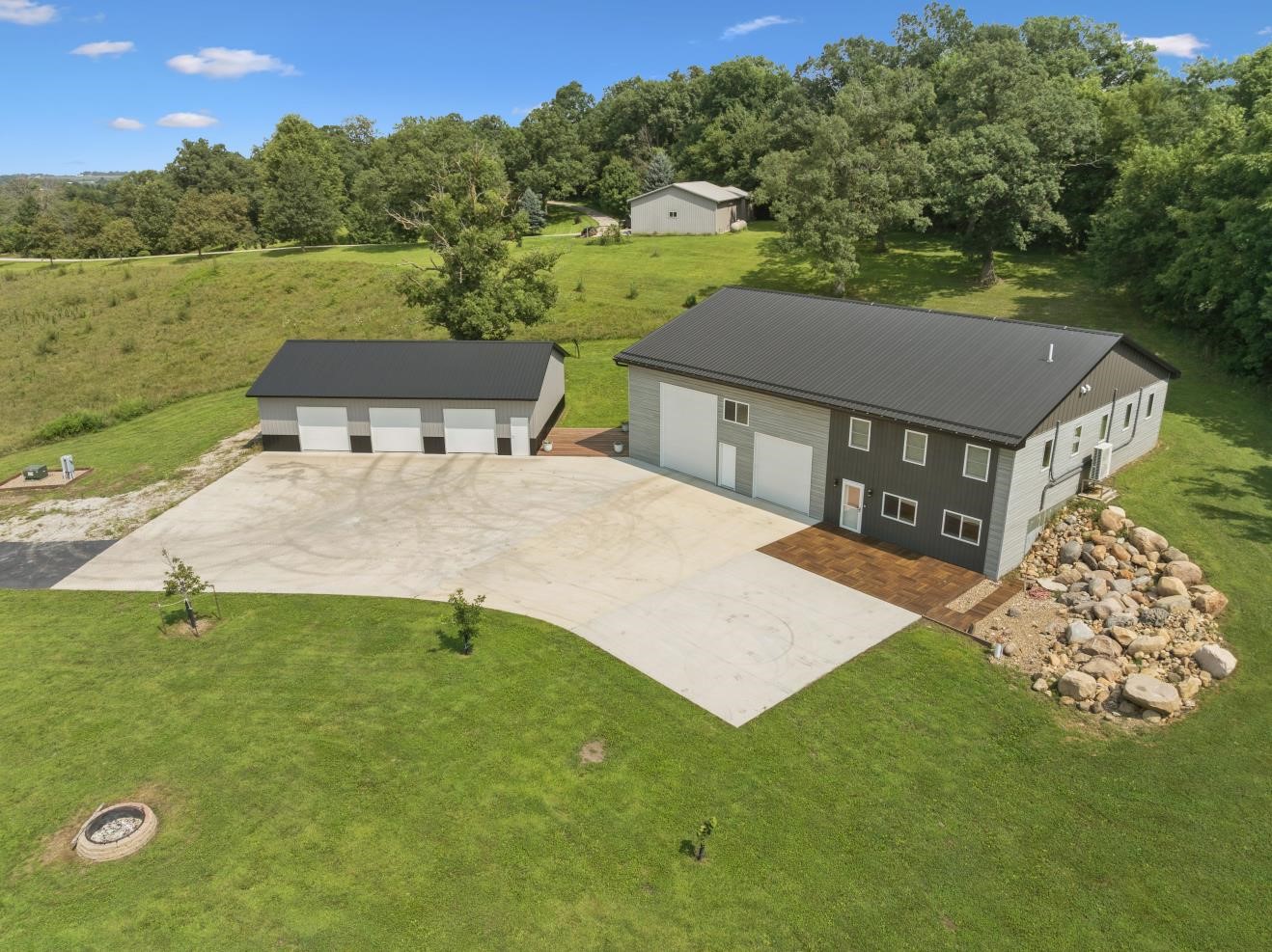 5710 32nd Avenue Center Point IA 52213